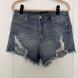 Kendall & Kylie Jean Cut off shorts